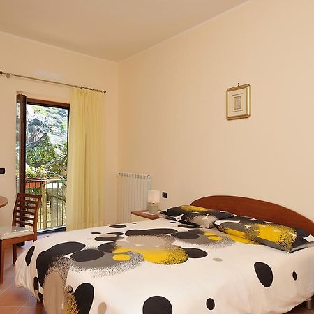 דירות אמאלפי Lemon Garden חדר תמונה